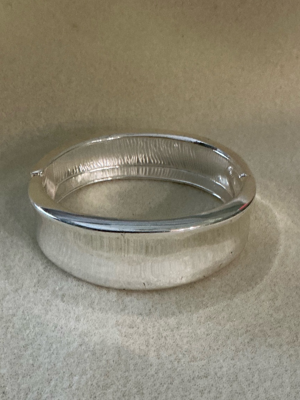 Classic Silver-Tone Dome clasp Bracelet - 8”